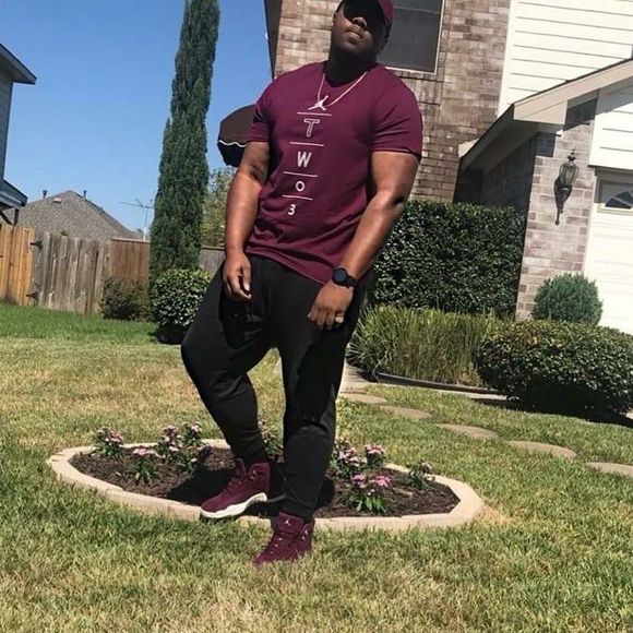 Meet your Posher, Adrian - Picture 1 of 1